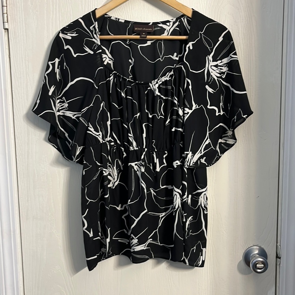 Like new Bold elements black and white top with floral pattern